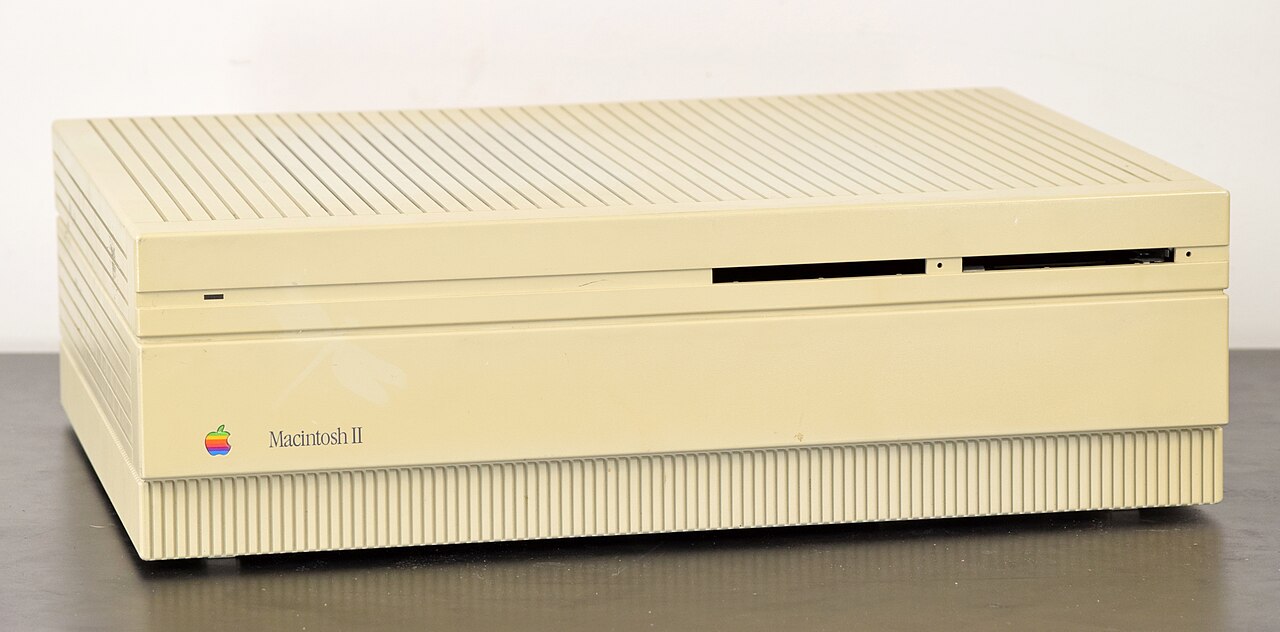 Macintosh II desktop case, 1987